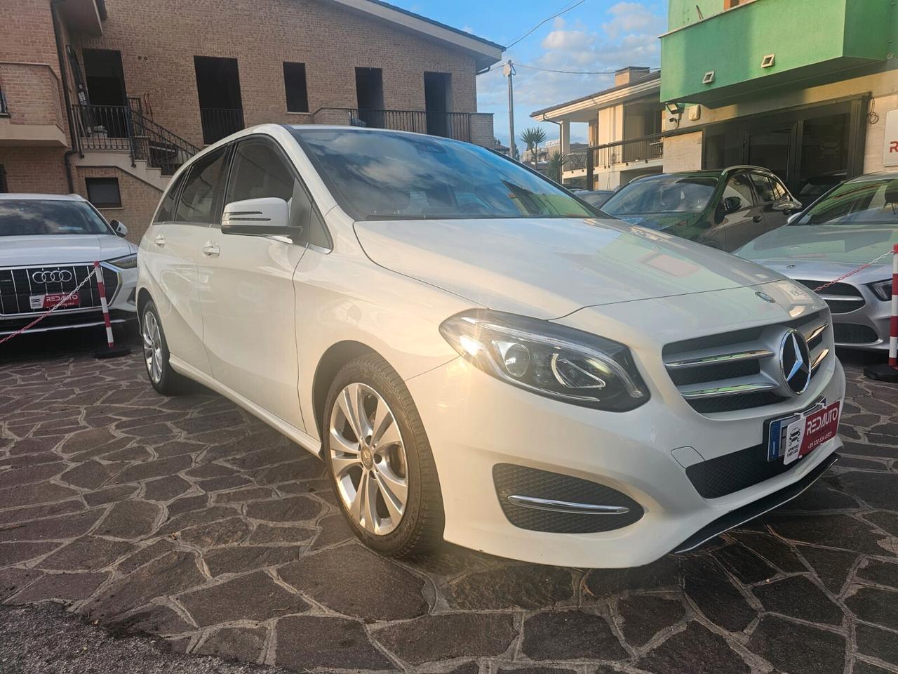 Mercedes-benz B 180 d Premium