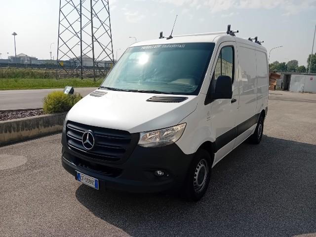 Mercedes-Benz SPRINTER 211 F 32/20 H1 9G TRONIC