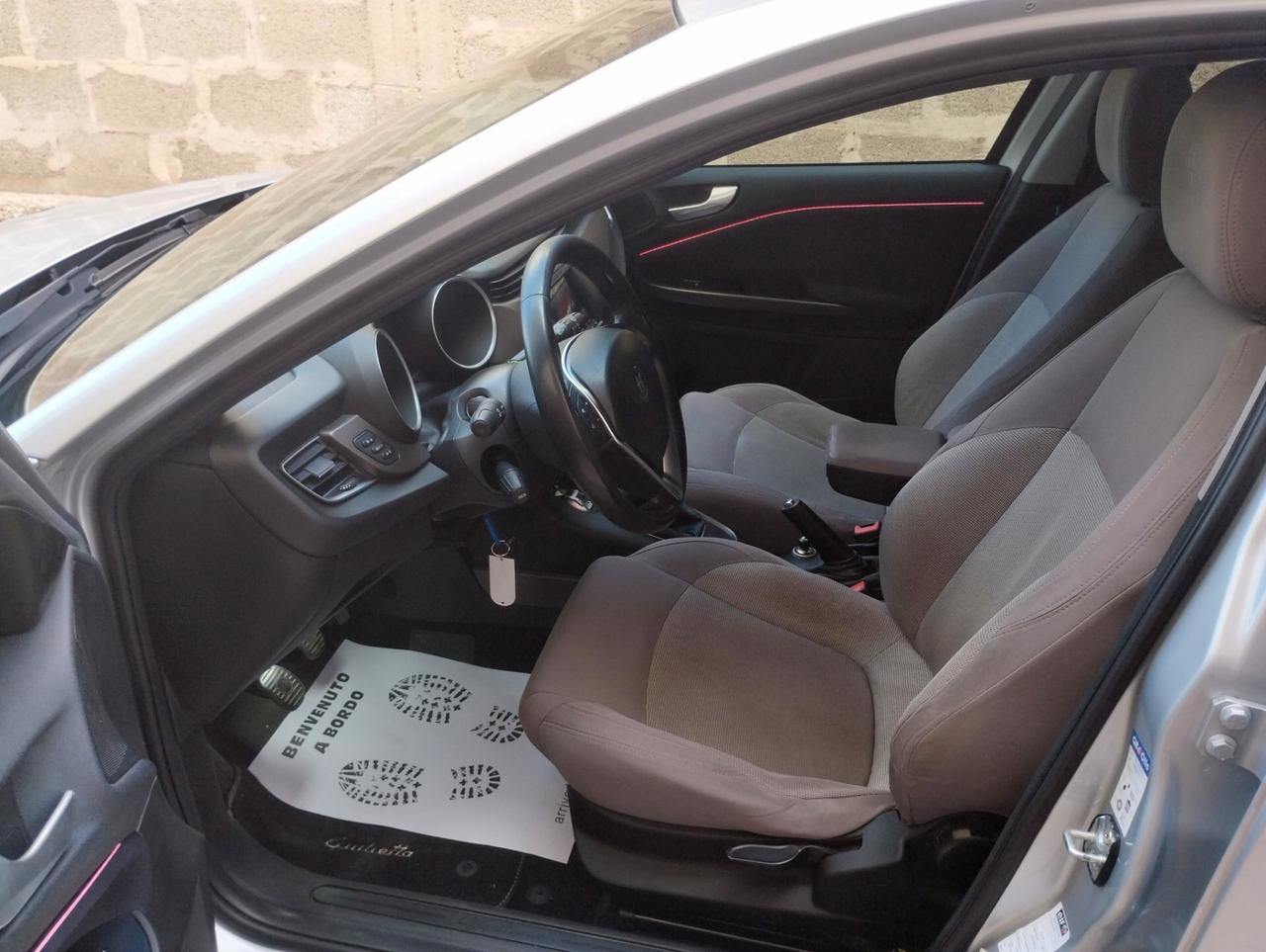 Alfa Romeo Giulietta 1.6 JTDm-2 105 CV Distinctive