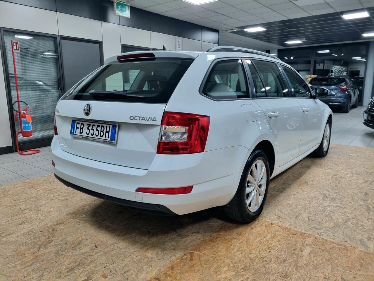 SKODA OCTAVIA 1.6 TDI 110 CV DSG EXECUTIVE