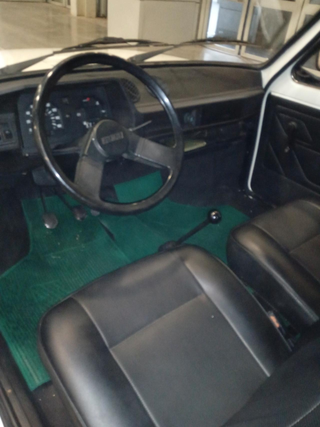 Fiat 127 1050 fiorino autovettura 6 posti ASI