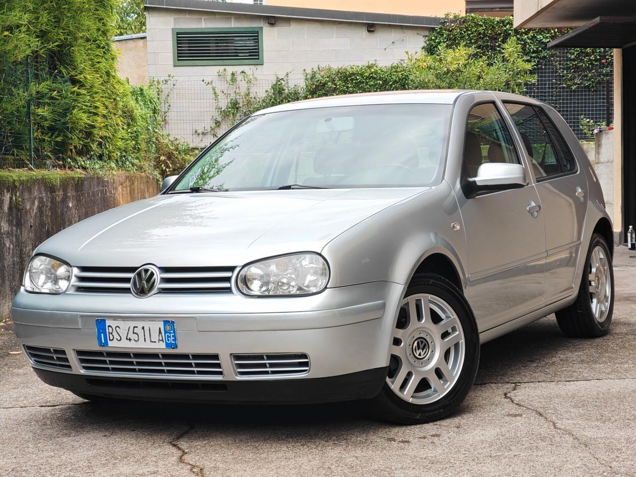 Volkswagen Golf 1.6 BENZINA 105cv 25years / Unipro
