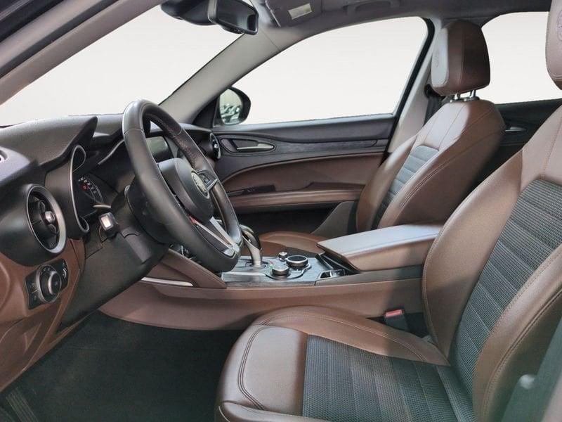 Alfa Romeo Stelvio 2.2 Turbo Diesel 210CV AT8 Q4 B-Tech