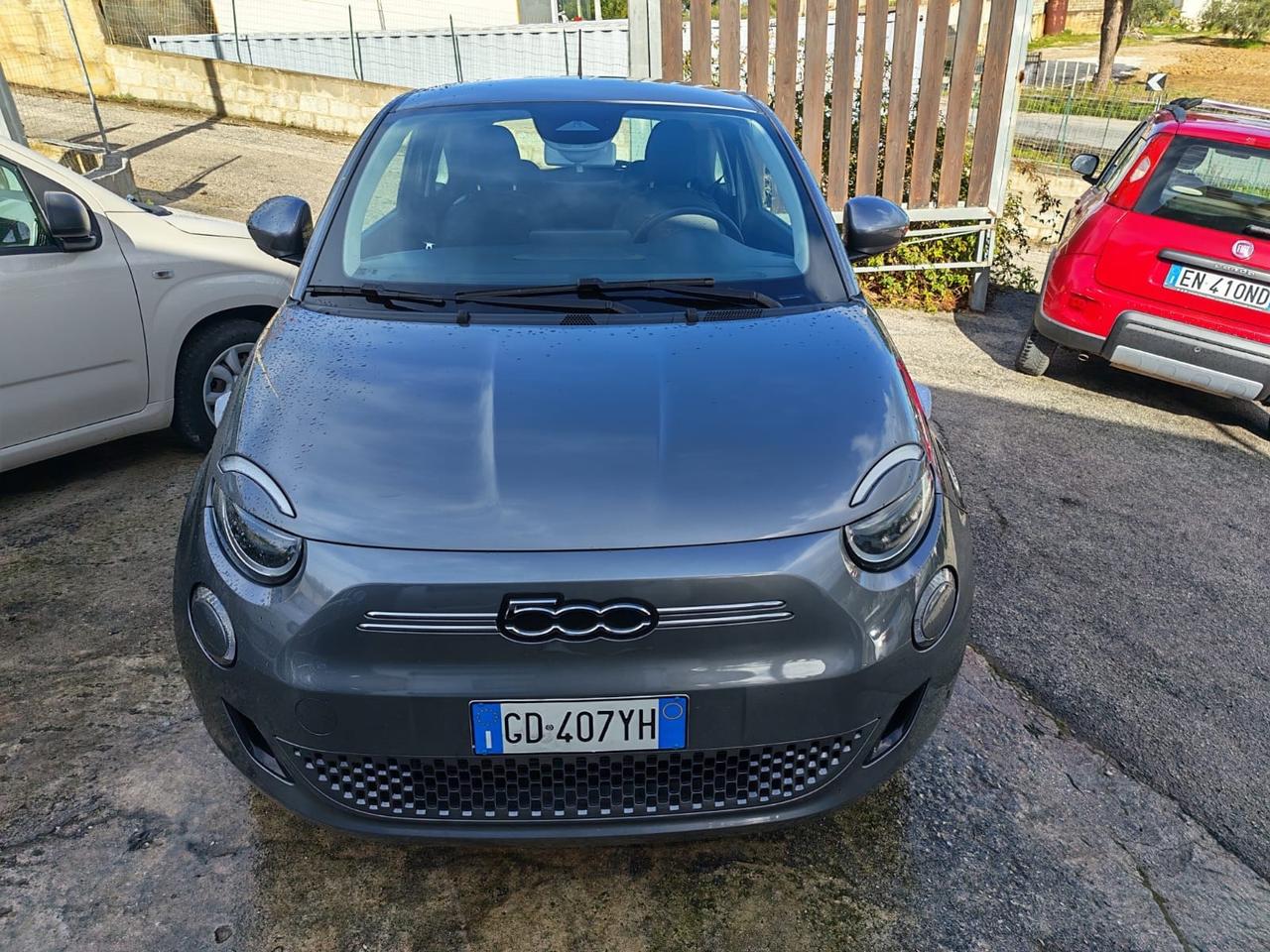 Fiat 500 500e berlina 42 kWh La Prima