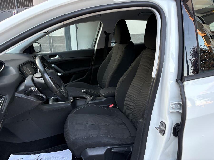 PEUGEOT 308 1.2 110 BUSINESS CERTIFICATA NUOVA