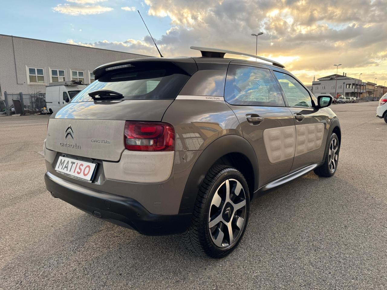 Citroen C4 cactus 122000km in pronta consegna