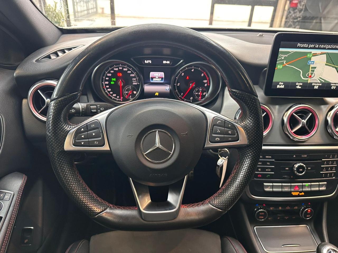 Mercedes-benz GLA 200 d Premium AMG