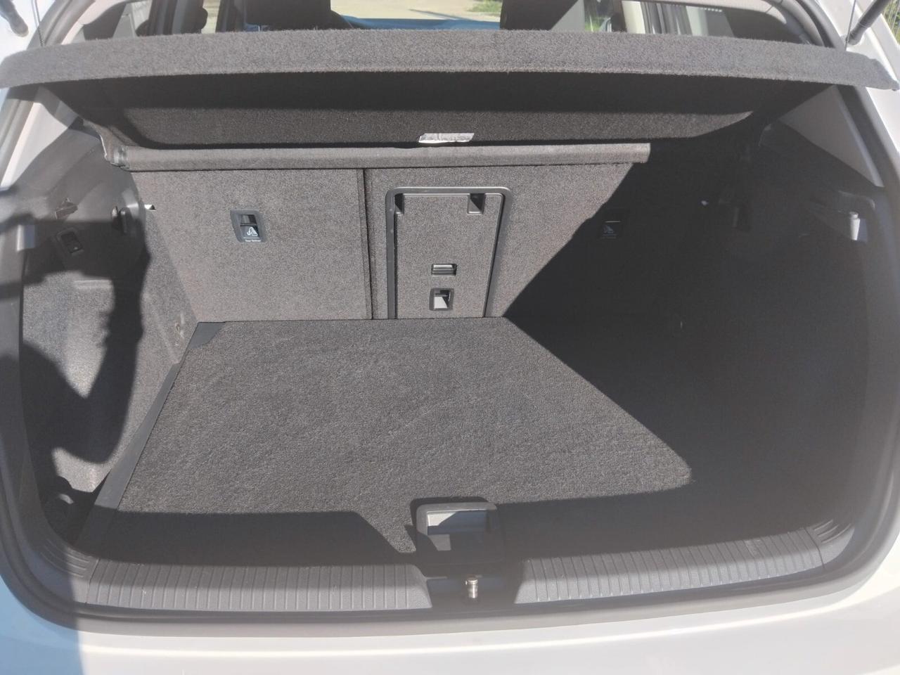 Volkswagen Golf 2.0 TDI Style -TUA SENZA VINCOLI-