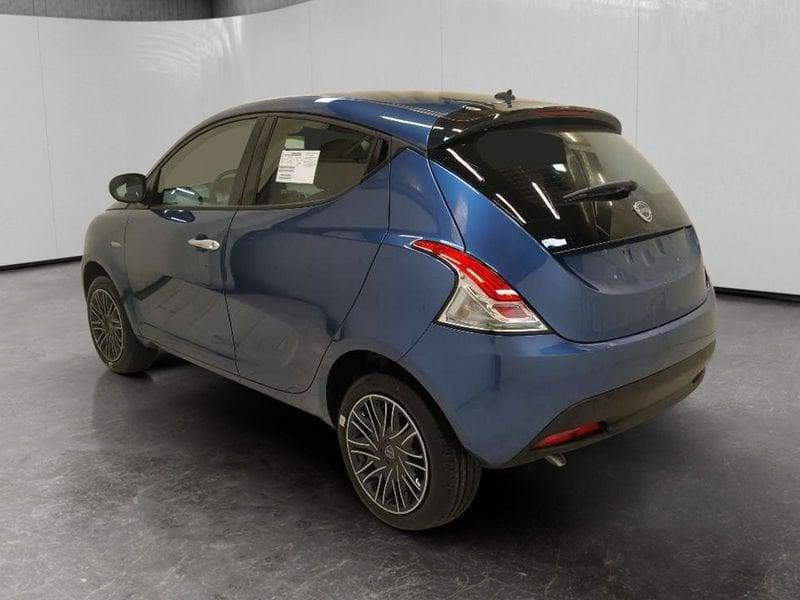 Lancia Ypsilon 1.0 firefly hybrid Oro s&s 70cv