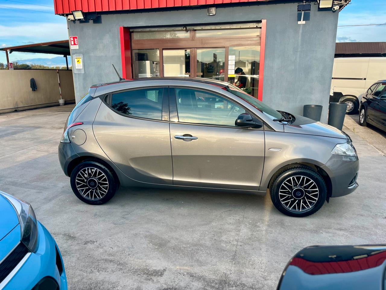 Lancia Ypsilon 1.0 FireFly 5 porte S&S Hybrid Ecochic