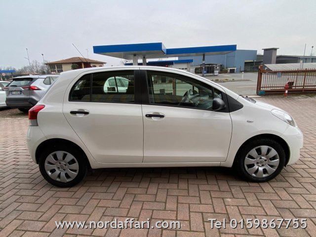 TOYOTA Yaris 1.0 5 porte