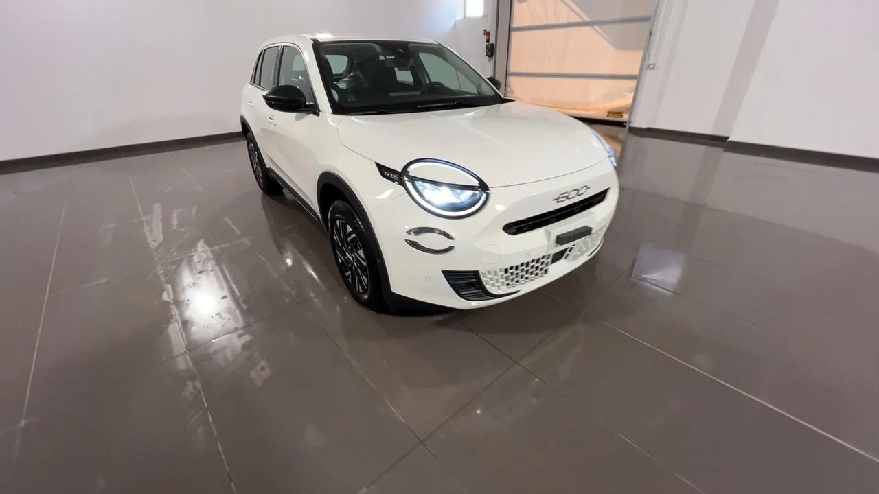 Fiat 600 Hybrid 110 CV DCT MHEV La Prima