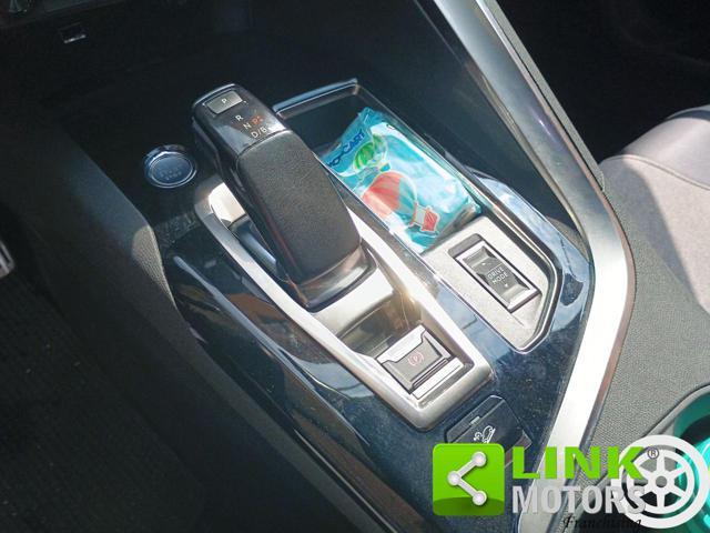 PEUGEOT 3008 Hybrid4 300 e-EAT8 GT Line