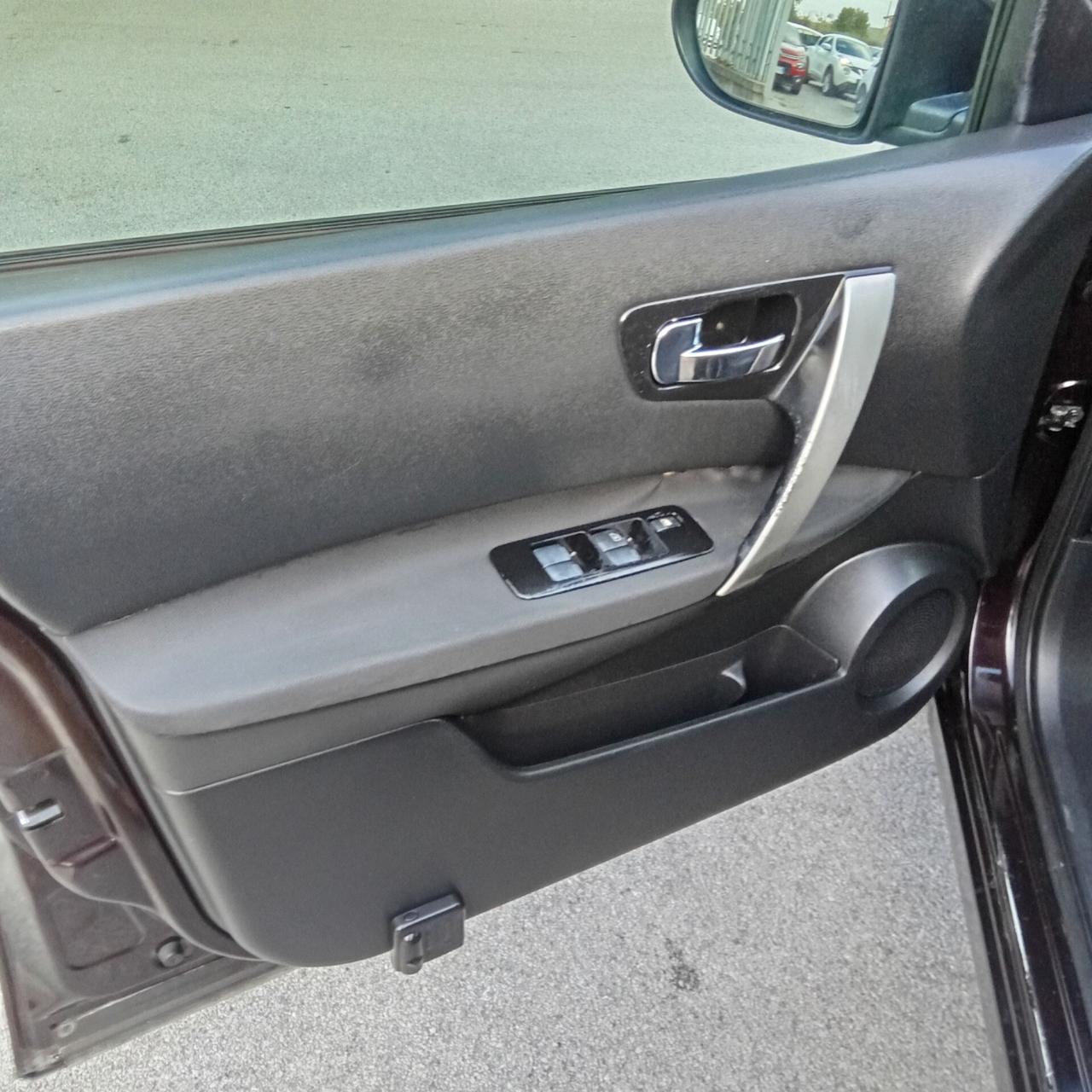 Nissan Qashqai 1.5 dCi DPF n-tec 011