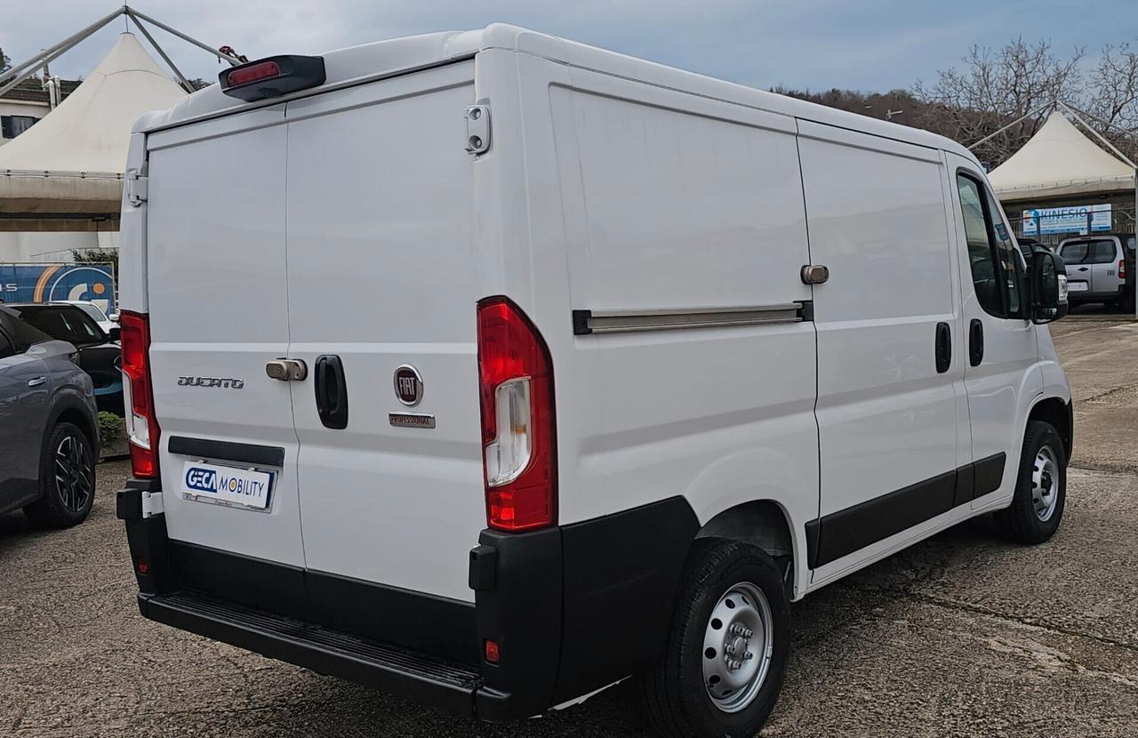 Fiat Ducato passo corto tetto basso 2.2 Mjt 120CV ANN 2022 PERFEETTO !!!