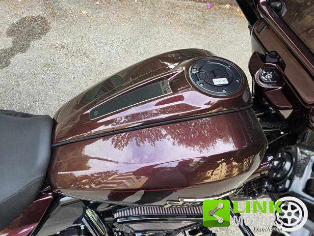 HARLEY-DAVIDSON CVO Street Glide 25th