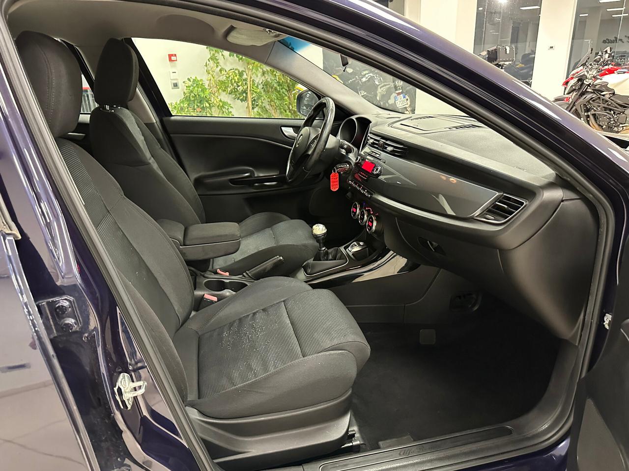 Alfa Romeo Giulietta 1.6 JTDm-2 105 CV Distinctive - 2013