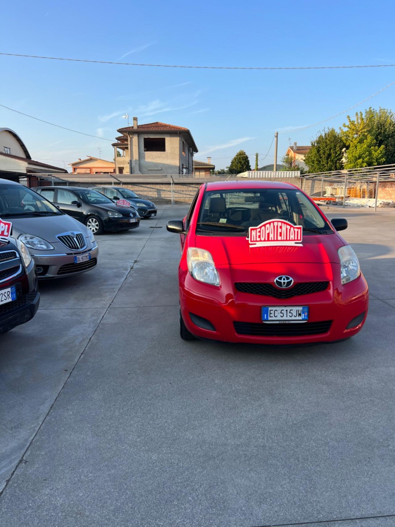 Toyota Yaris 1.0 5 porte