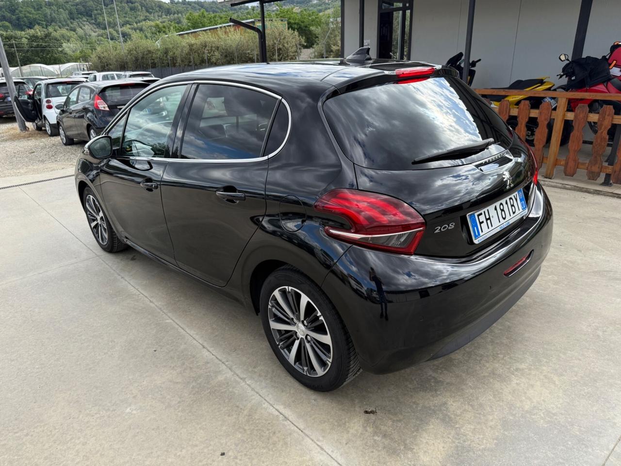 Peugeot 208 BlueHDi 75 5 porte Allure