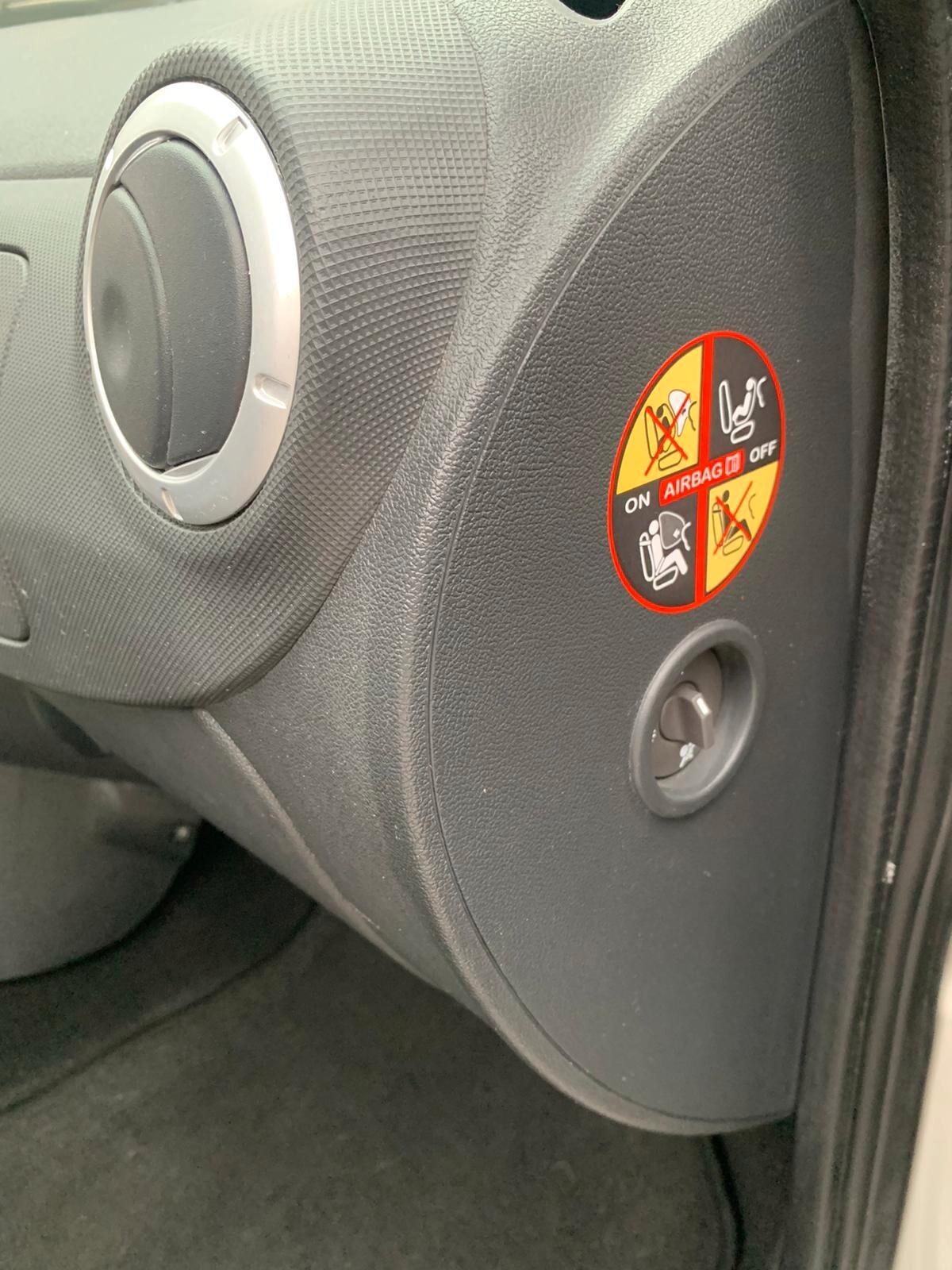 Dacia Sandero 1.4 8V GPL Lauréate, Unicoproprietario, SOLO km 82000