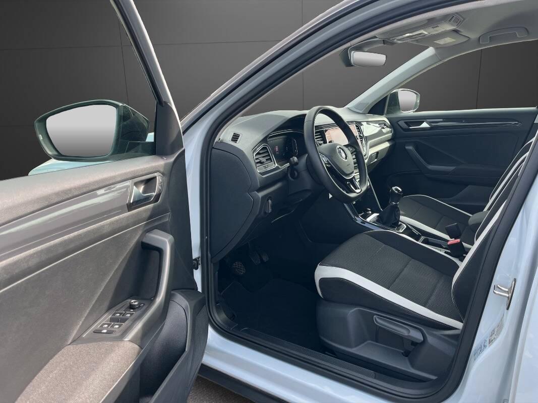 Volkswagen T-Roc 1.0 tsi Advanced