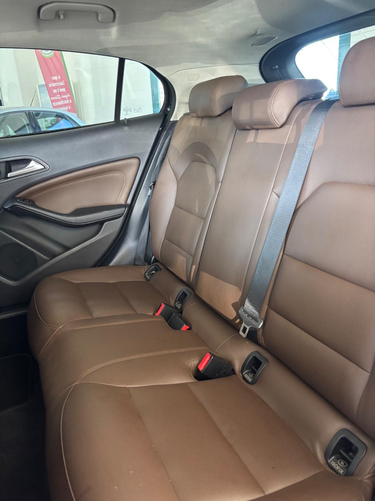 Mercedes-benz GLA 180 CDI Premium