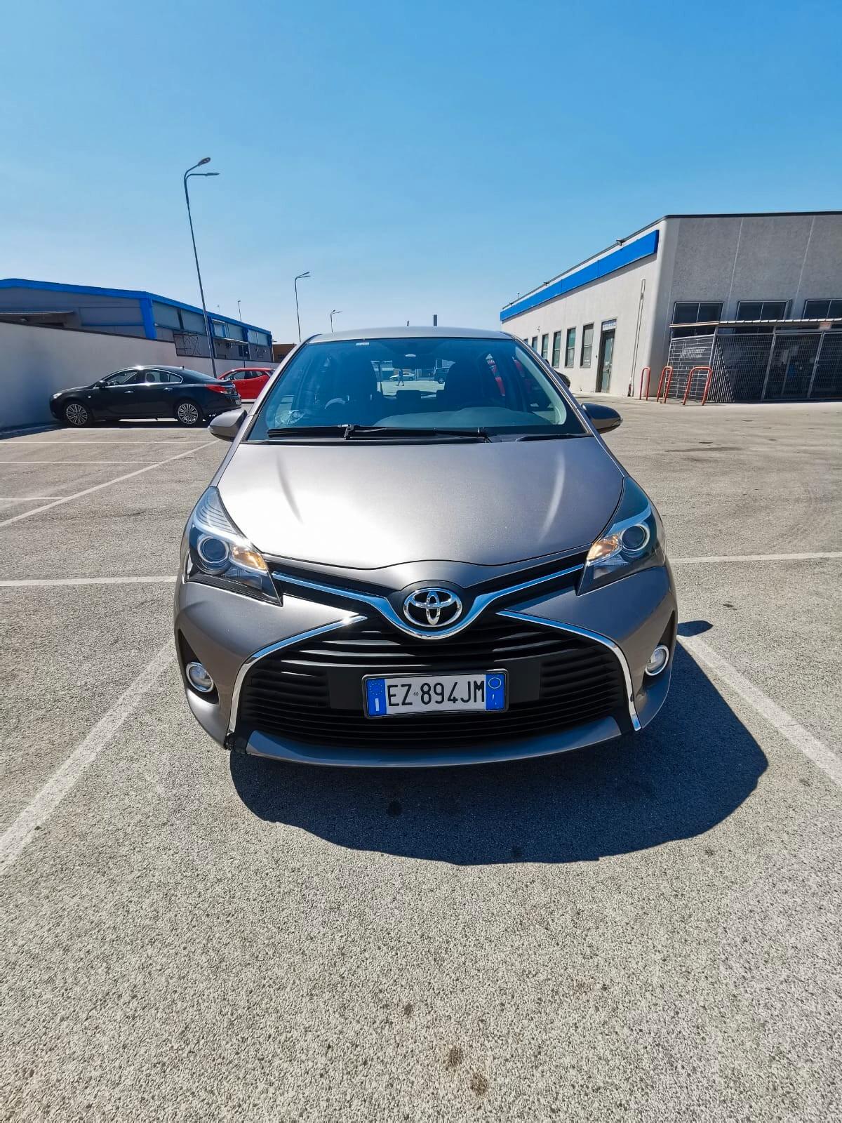 Toyota Yaris 1.0 5 porte Active - 2015