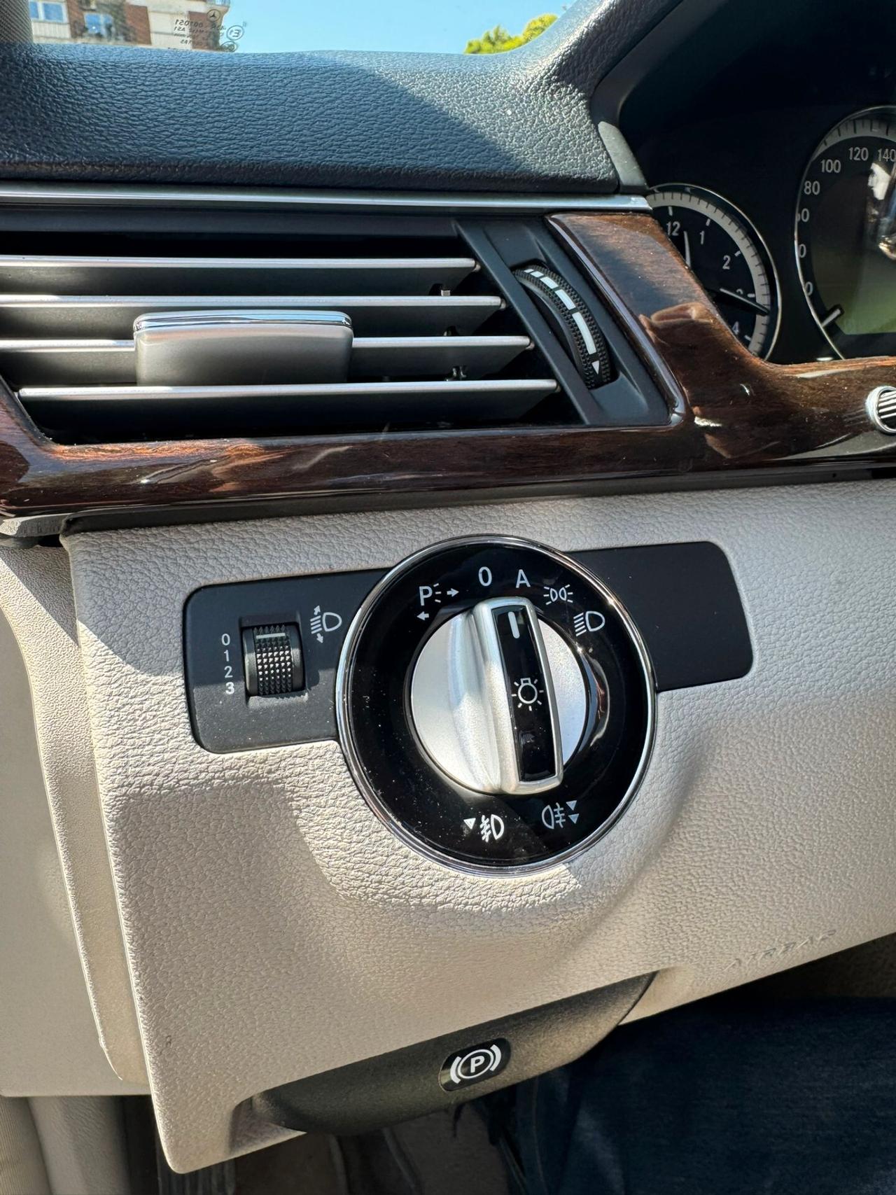 MERCEDES-BENZ E 220 CDI EXECUTIVE