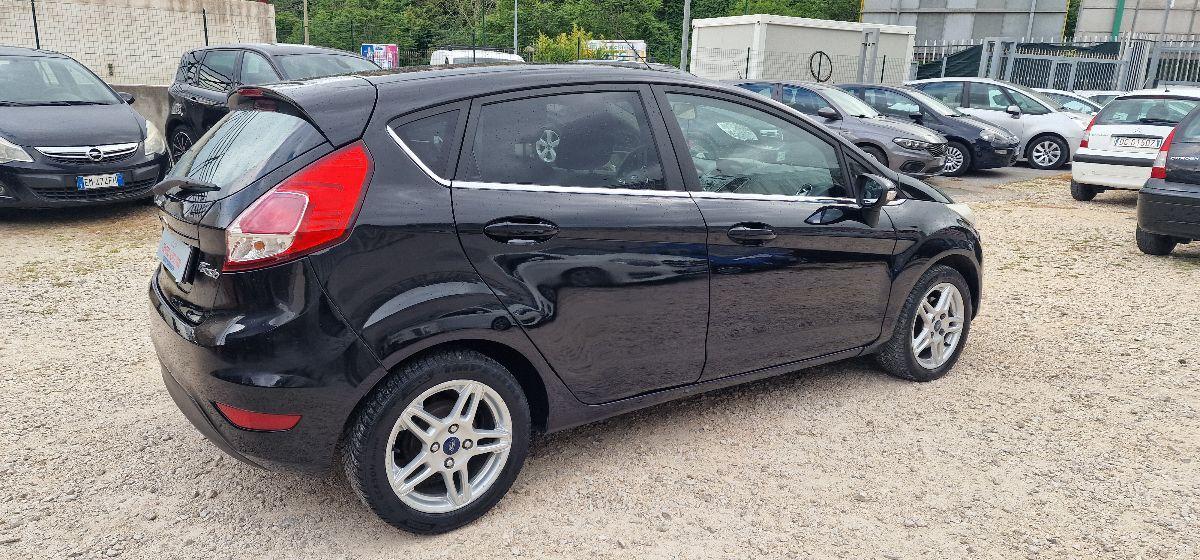FORD Fiesta 1.5 TDCi 75CV 5p. Titanium