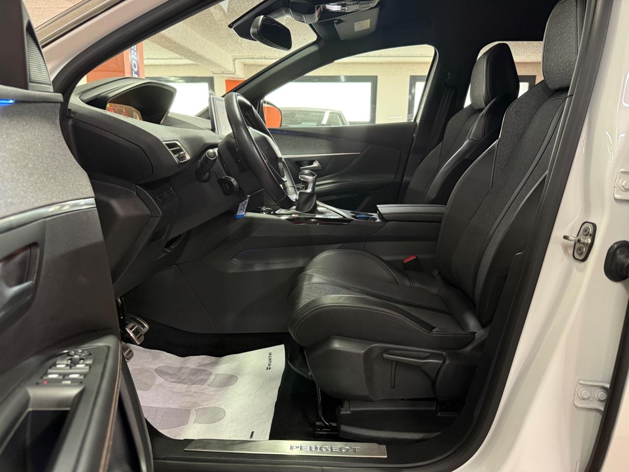 Peugeot 3008 BlueHDi 150 S&S GT Line Gancio Traino