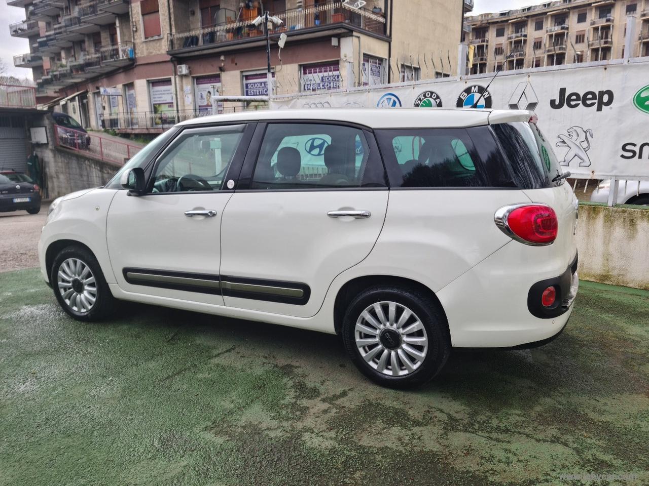 FIAT 500L Living 1.6 MJT 105 CV Pop Star