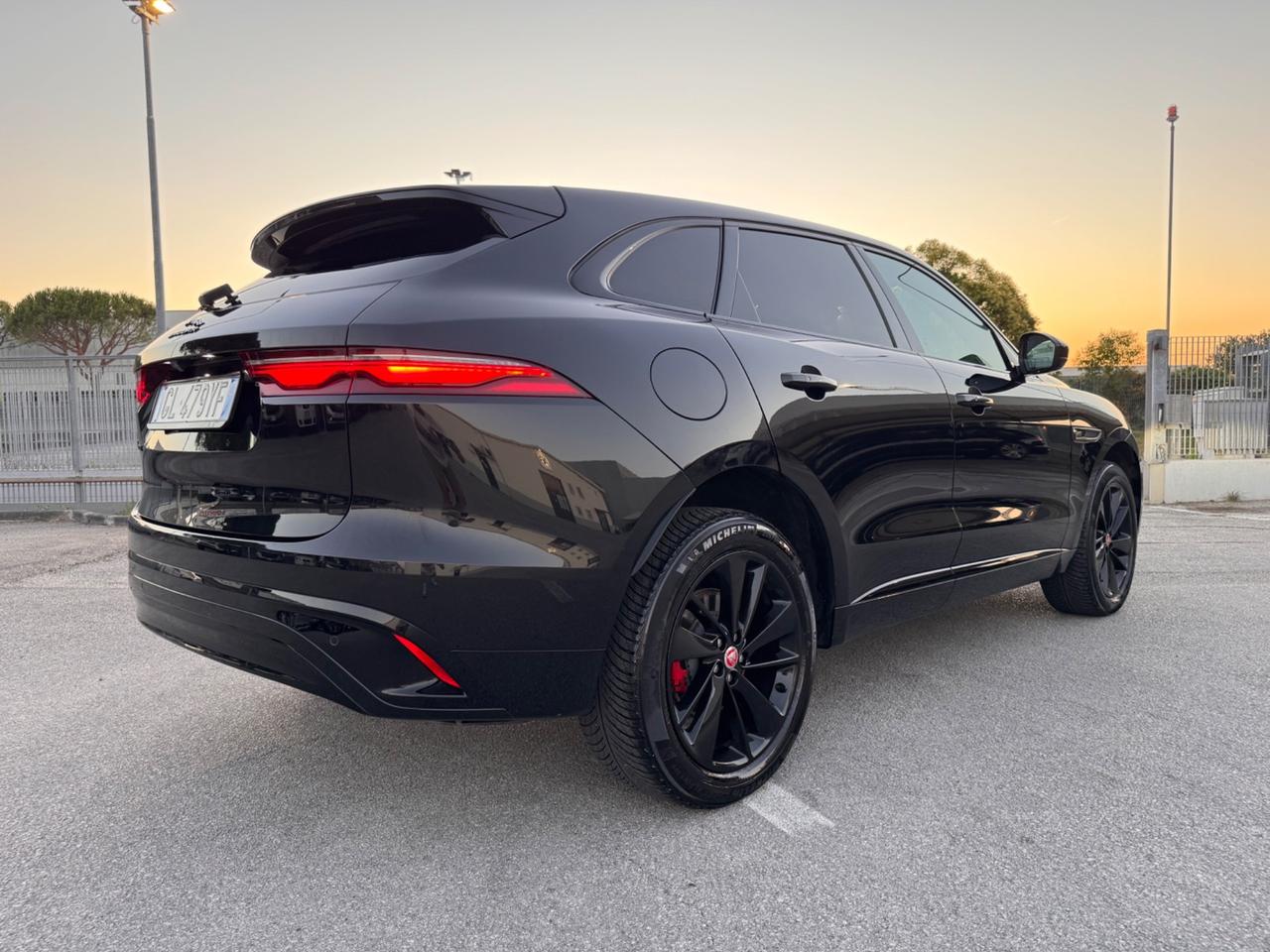 Jaguar F-Pace 2.0 D 163 CV AWD aut. R-Dynamic SE