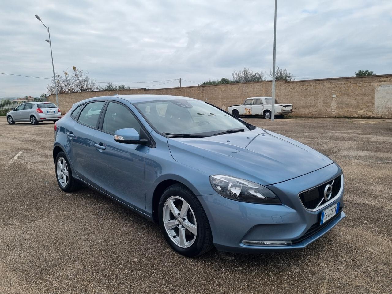 Volvo V40 D2 Business