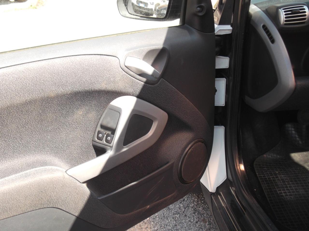Smart ForTwo 1000 52 kW coupé pulse - 26