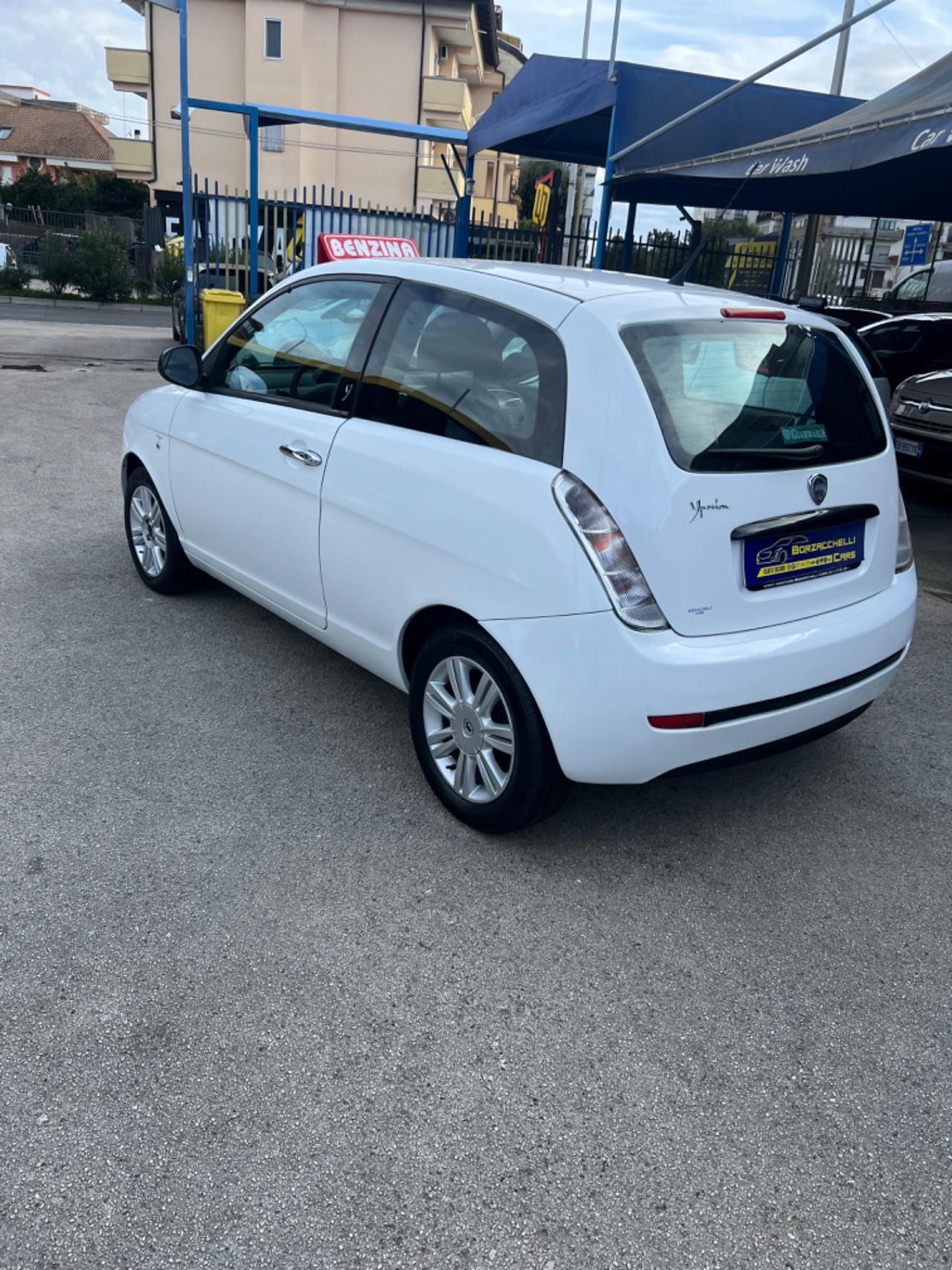 Lancia Ypsilon 1.2 Elle