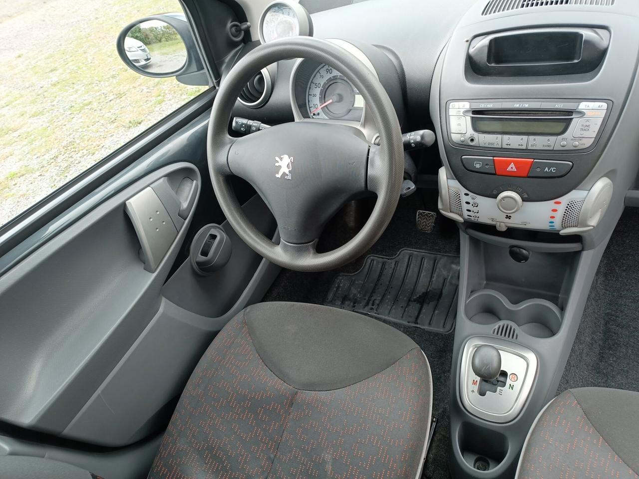 Peugeot 107 1.0 68CV 5p. Sweet Years automatico