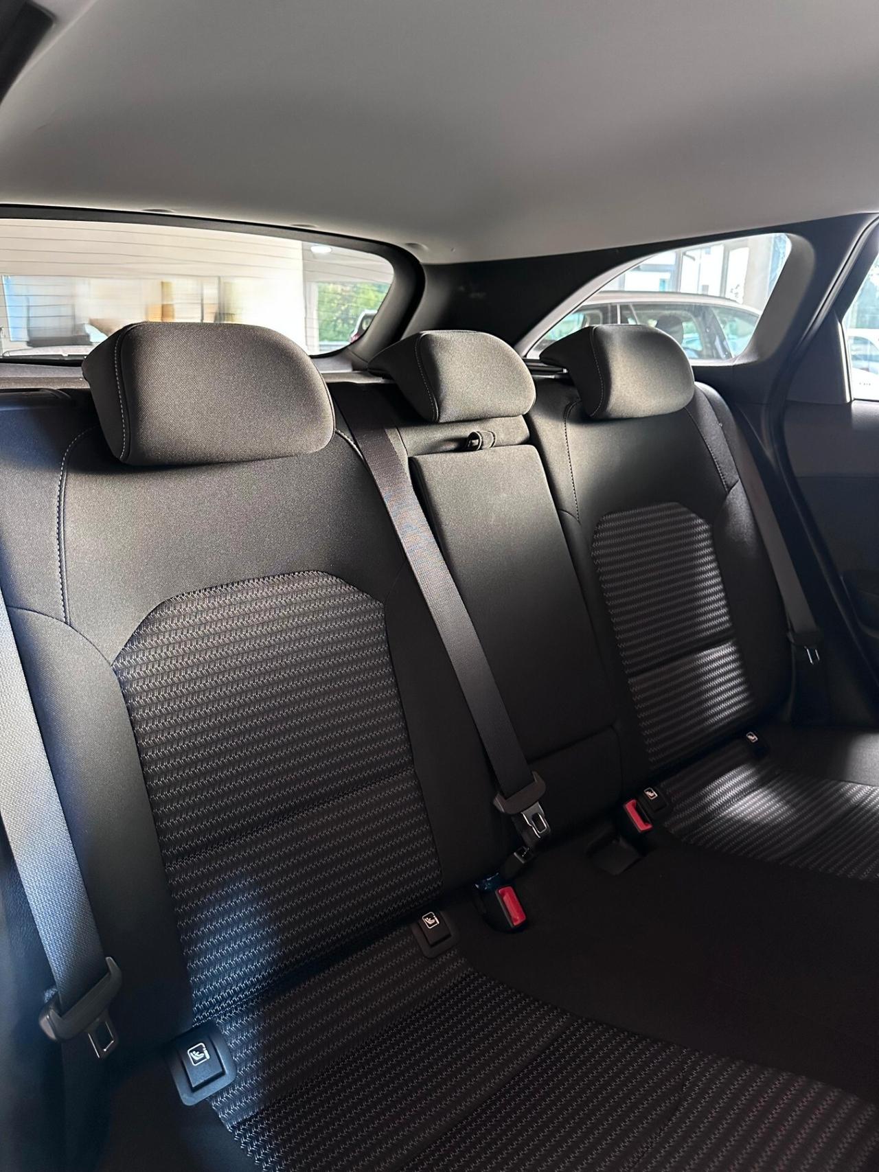 Kia Ceed 1.6 CRDi 136 CV MHEV DCT SW Business