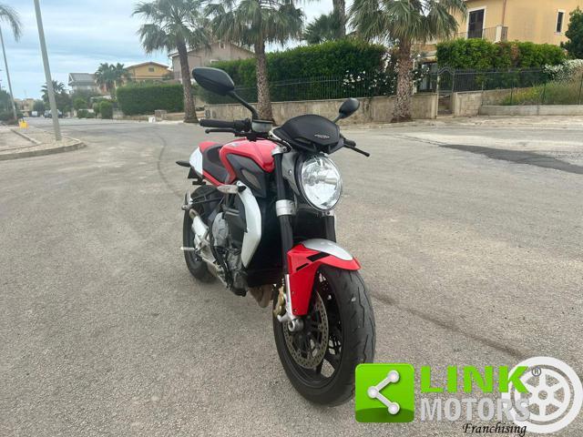 MV AGUSTA Brutale 800 .