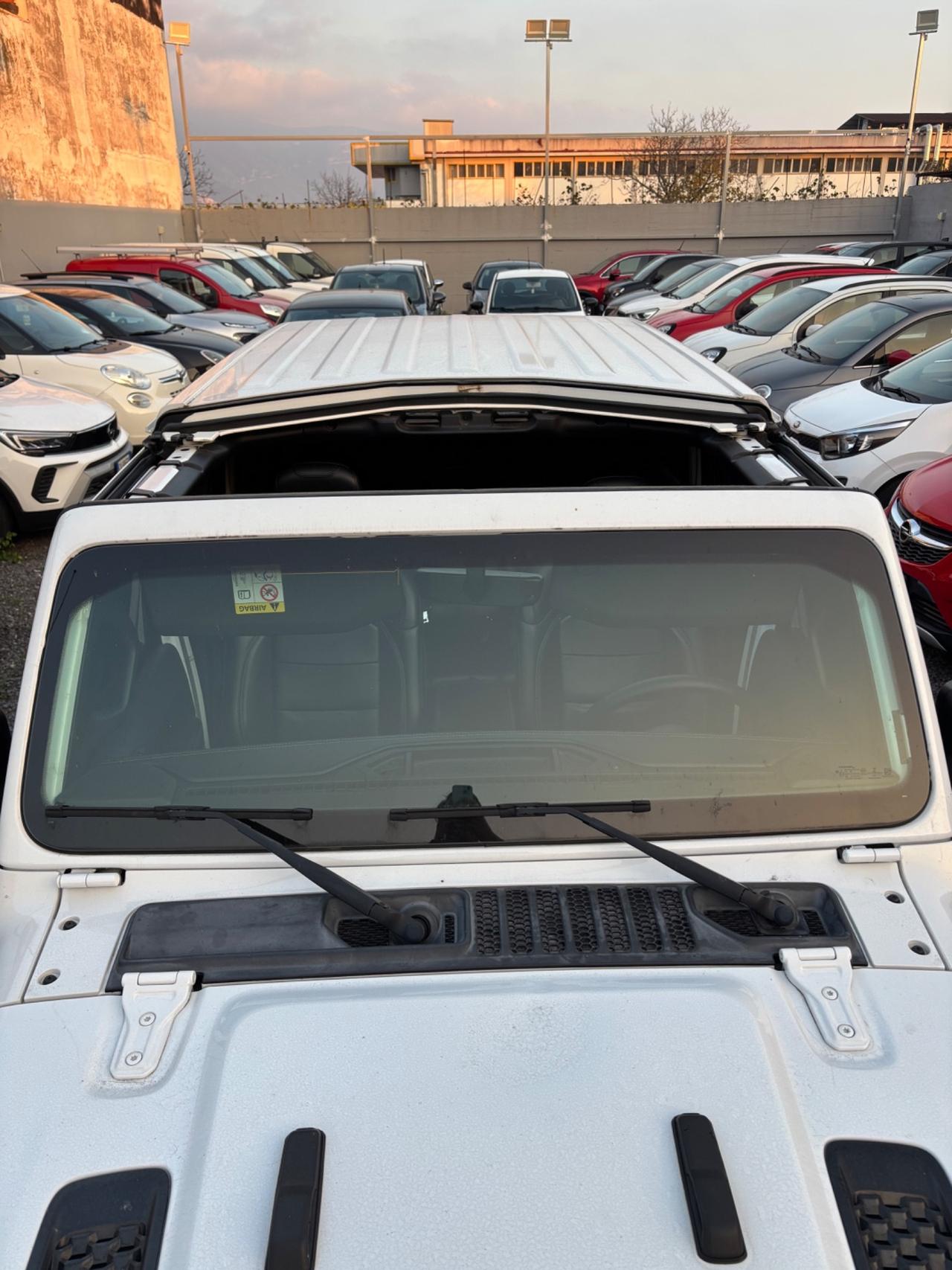 Jeep Wrangler Unlimited 2.2 Mjt II Sahara