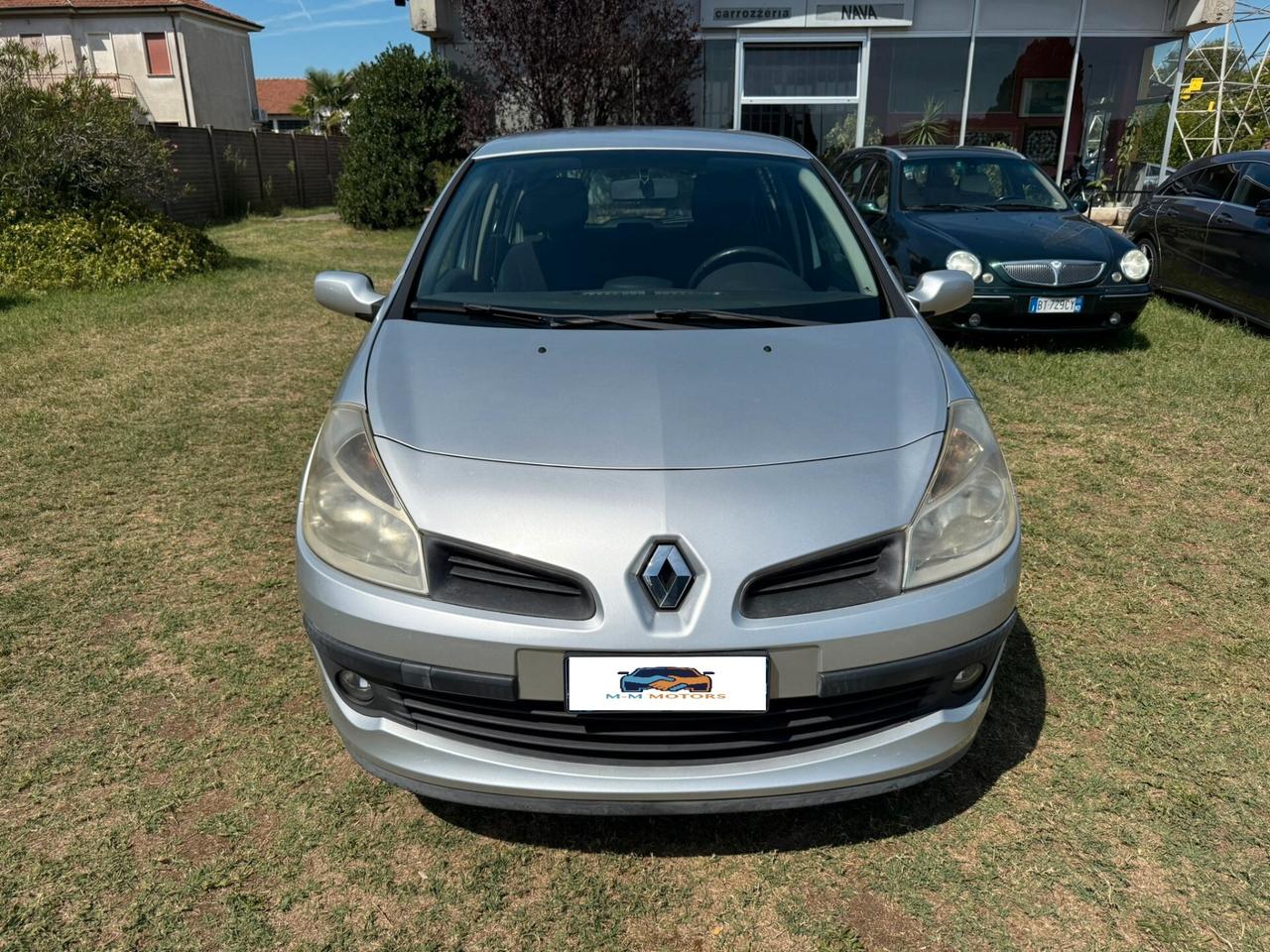 Renault Clio 1.2 5 porte NEOPATENTATI