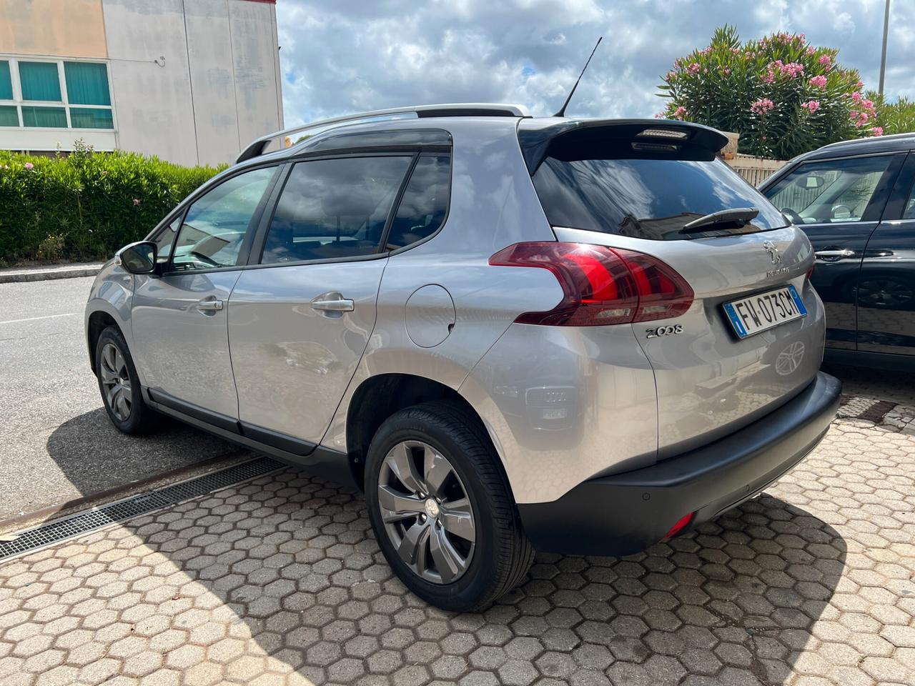 Peugeot 2008 BlueHDi 100 S&S Style NEOPATENTATI FINANZIABILE