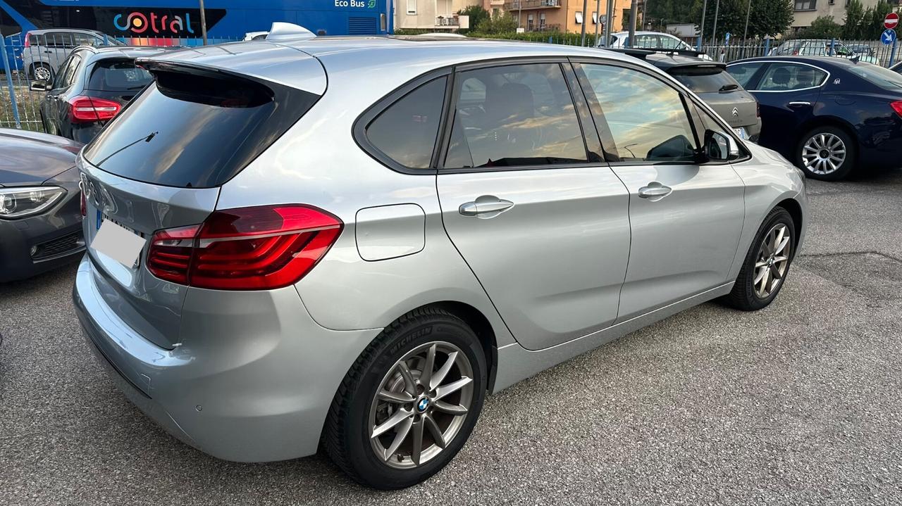 Bmw 2er Active Tourer 218d Sport automatica tetto