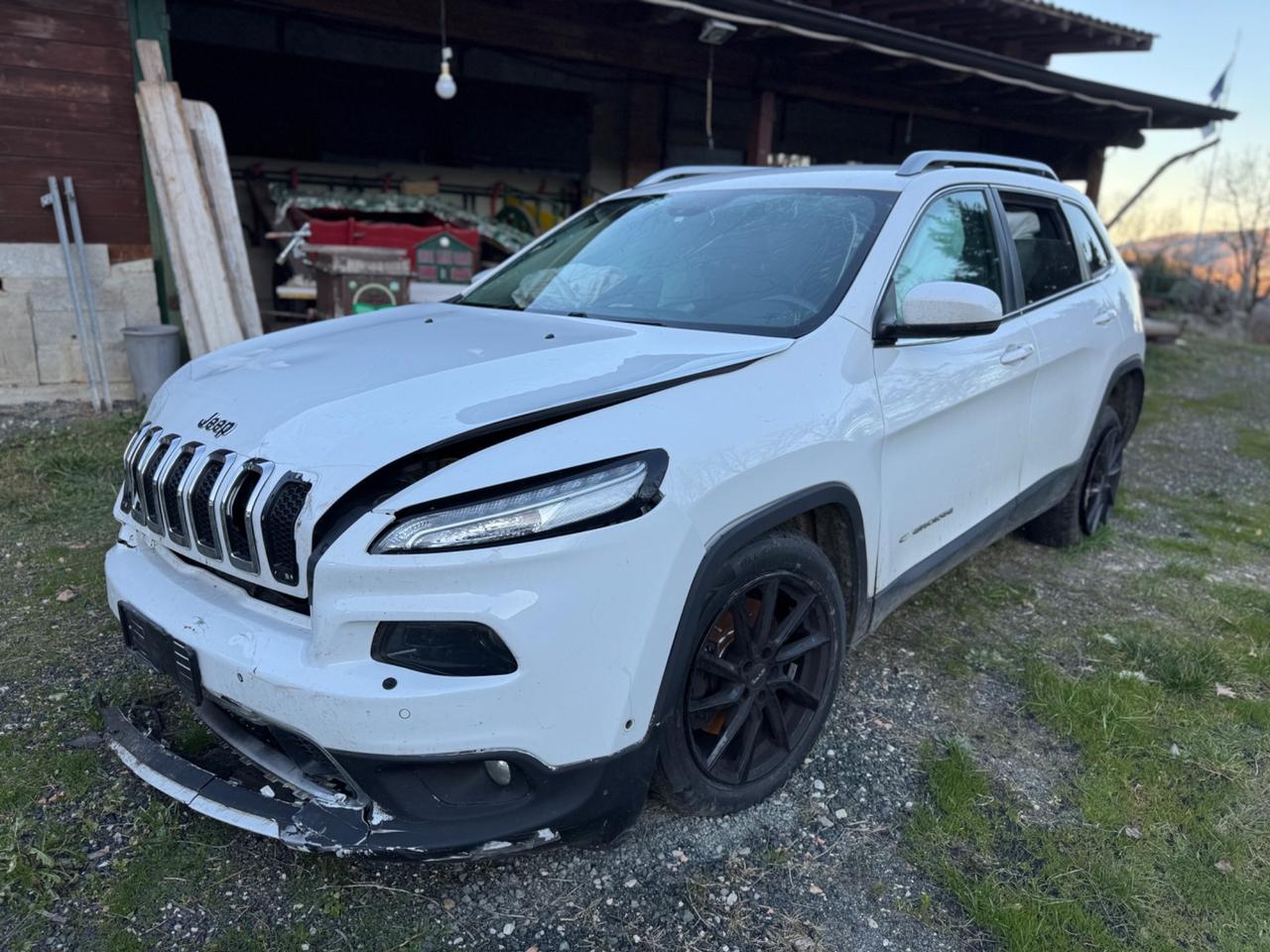 JEEP CHEROKEE 2.2 200CV INCIDENTATA