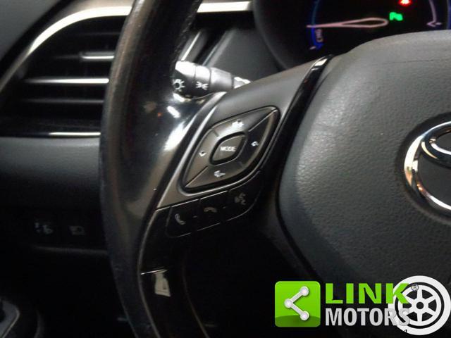 TOYOTA C-HR 1.8 Hybrid E-CVT Business