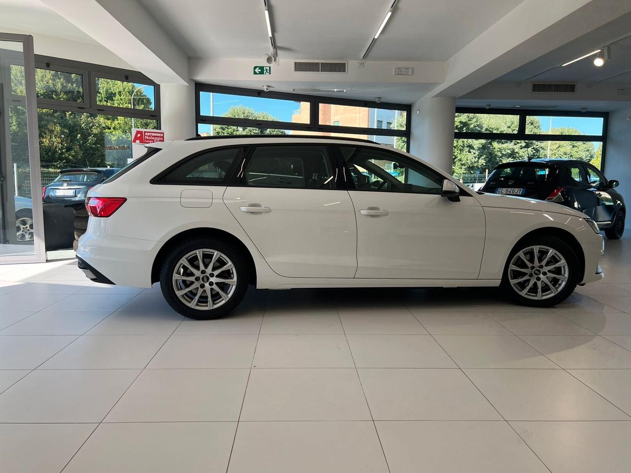 Audi A4 Avant 30 TDI/136 CV S tronic