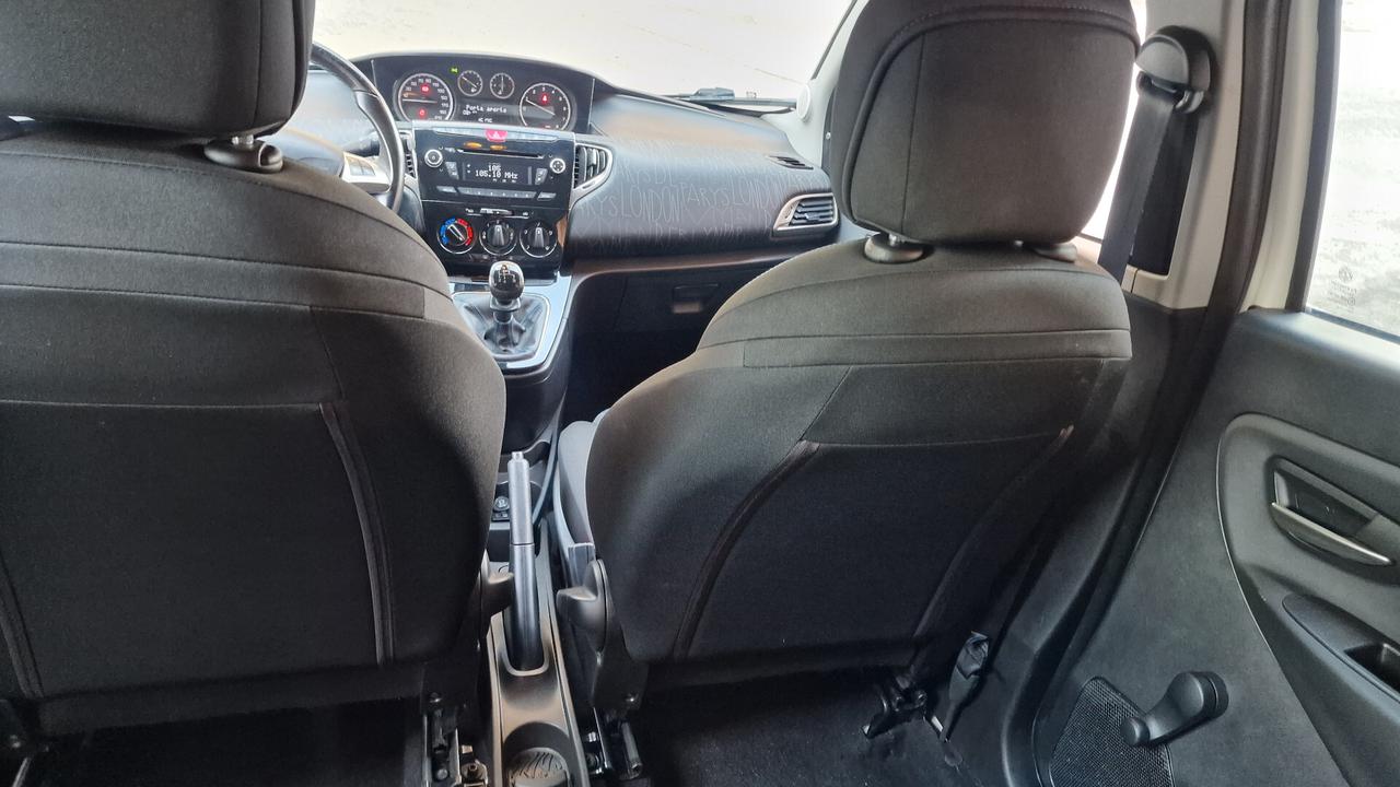 Lancia Ypsilon 1.2 69 CV 5 porte Gold