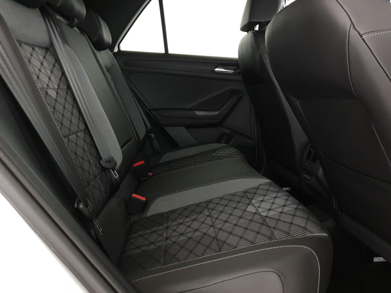 Volkswagen T-Roc 1.5 tsi r-line dsg