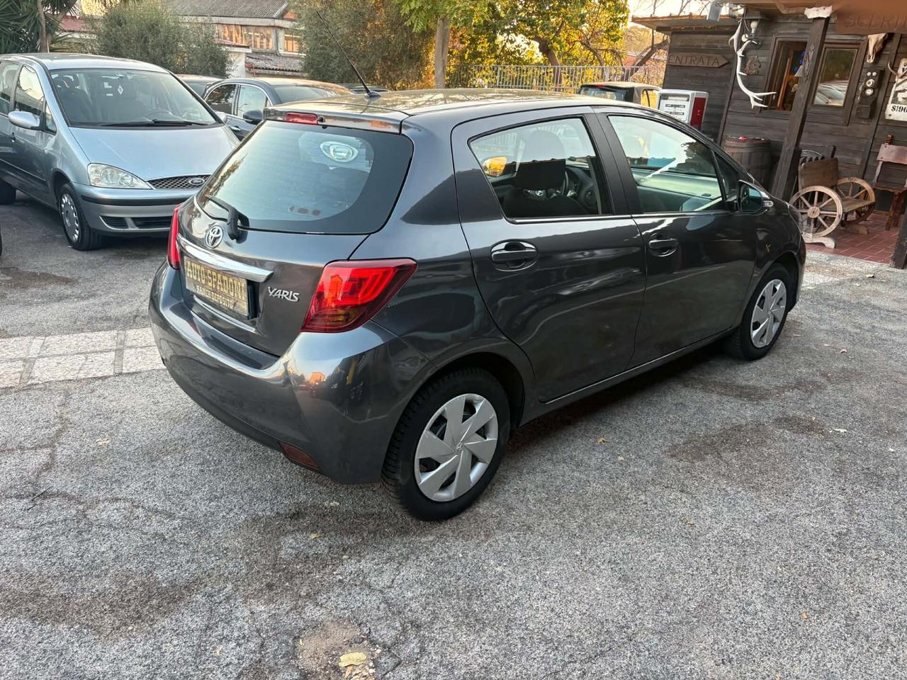 Toyota Yaris 1.3 5 porte Lounge