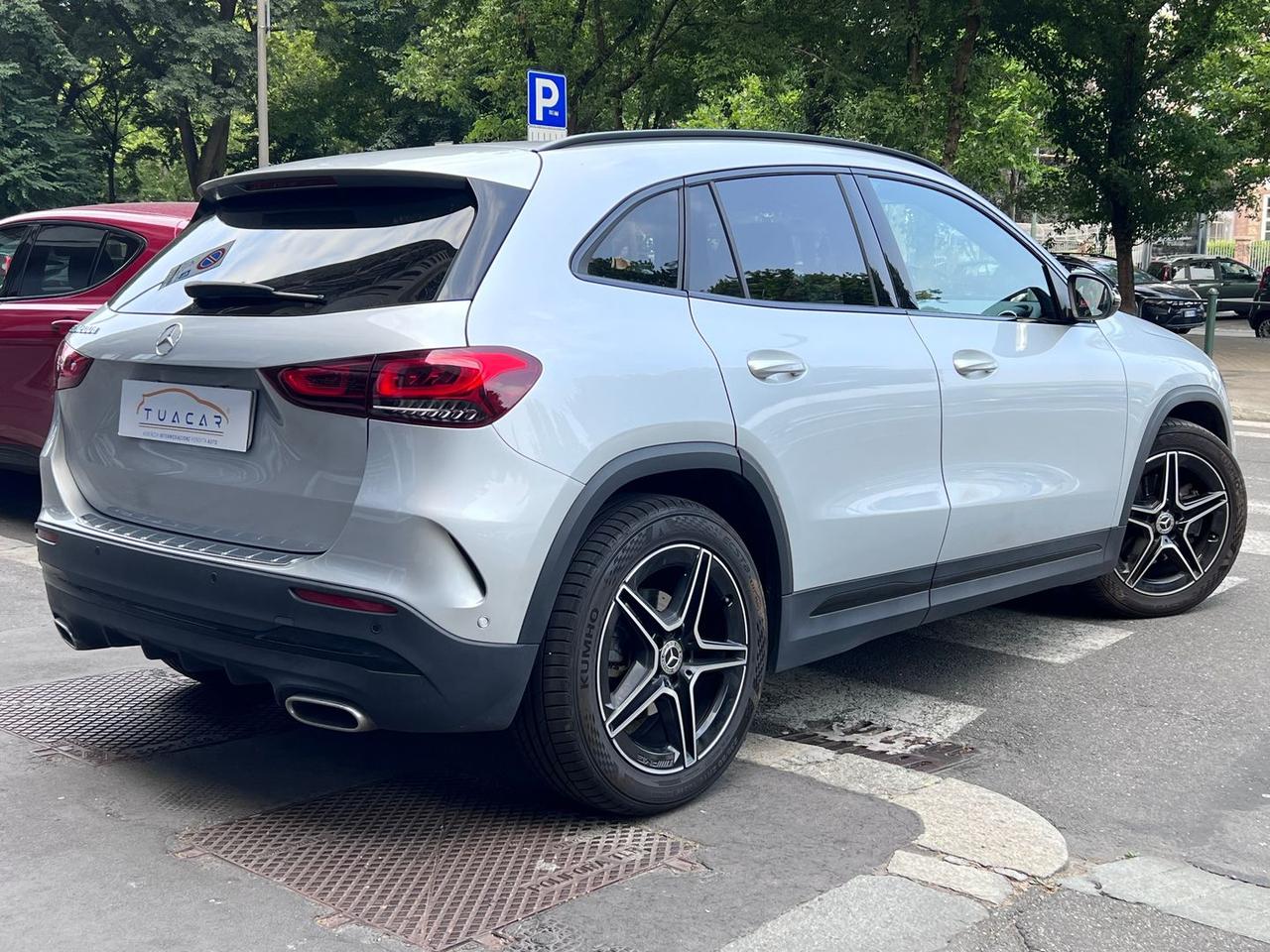 Mercedes-Benz GLA 200 Premium 200D *NIGHT PACK* #5914