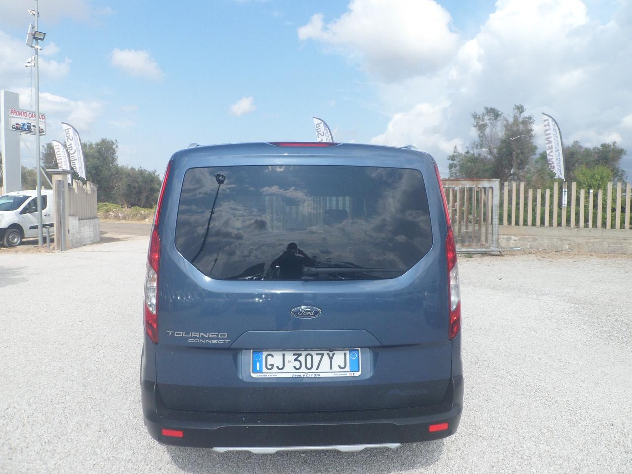 Ford Grand Tourneo Connect 5 posti autovettura